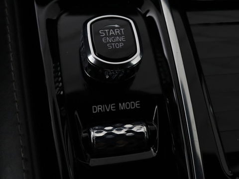 Volvo V60 2.0 T8 Recharge AWD Inscription | Panoramadak | Bowers & Wilkins | Head-Up | Massage | Ventilatie | Trekhaak | 360 Camera | Leder | Carplay | Achterbankverwarming | Navigatie | PHEV