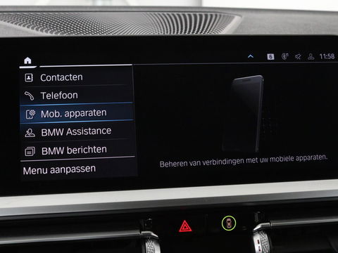BMW 3-serie 330e Sport Line | Stoelverwarming | Half leder | Carplay | Sportstoelen | Live Cockpit | Sfeerverlichting | Navigatie | Full LED