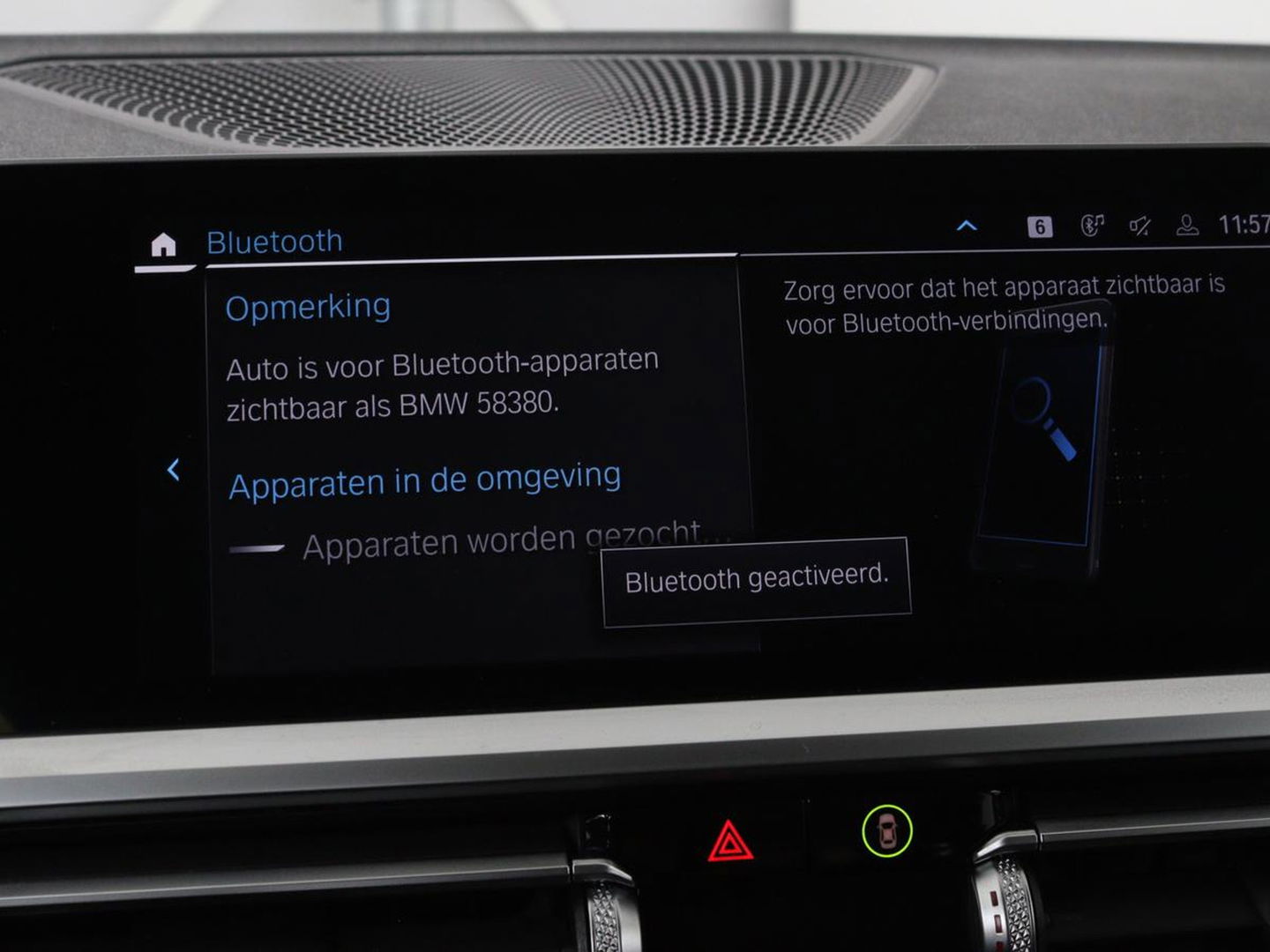 BMW 3-serie 330e Sport Line | Stoelverwarming | Half leder | Carplay | Sportstoelen | Live Cockpit | Sfeerverlichting | Navigatie | Full LED