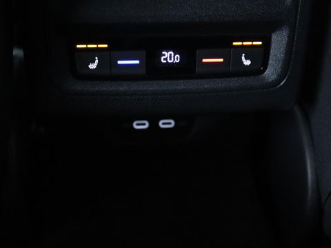 Volkswagen Golf 1.4 eHybrid Style | Stoelverwarming | Carplay | Sfeerverlichting | Navigatie | Full LED | Standkachel | Massage | Adaptive cruise | Memory