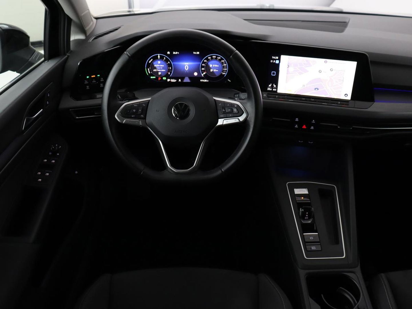 Volkswagen Golf 1.4 eHybrid Style | Stoelverwarming | Carplay | Sfeerverlichting | Navigatie | Full LED | Standkachel | Massage | Adaptive cruise | Memory