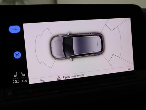 Volkswagen Golf 1.4 eHybrid Style | Stoelverwarming | Carplay | Sfeerverlichting | Navigatie | Full LED | Standkachel | Massage | Adaptive cruise | Memory