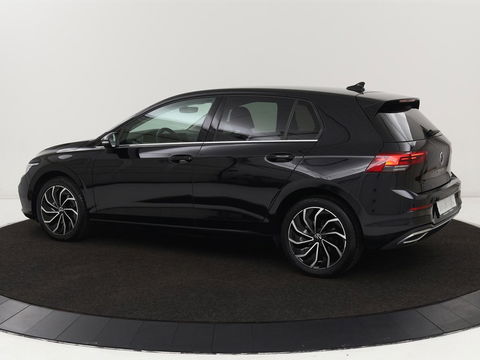 Volkswagen Golf 1.4 eHybrid Style | Stoelverwarming | Carplay | Sfeerverlichting | Navigatie | Full LED | Standkachel | Massage | Adaptive cruise | Memory