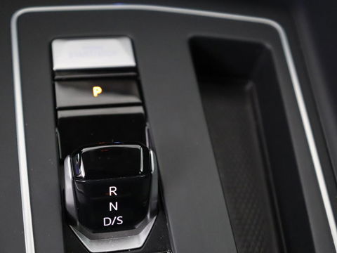 Volkswagen Golf 1.4 eHybrid Style | Stoelverwarming | Carplay | Sfeerverlichting | Navigatie | Full LED | Standkachel | Massage | Adaptive cruise | Memory