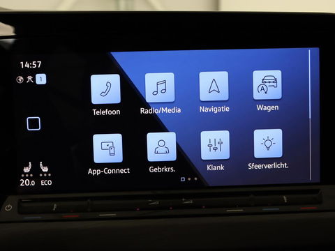 Volkswagen Golf 1.4 eHybrid Style | Stoelverwarming | Carplay | Sfeerverlichting | Navigatie | Full LED | Standkachel | Massage | Adaptive cruise | Memory
