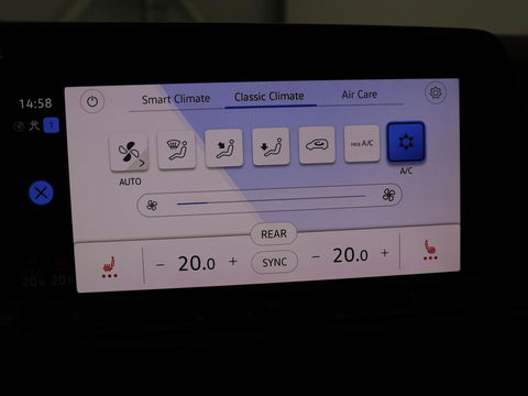 Volkswagen Golf 1.4 eHybrid Style | Stoelverwarming | Carplay | Sfeerverlichting | Navigatie | Full LED | Standkachel | Massage | Adaptive cruise | Memory