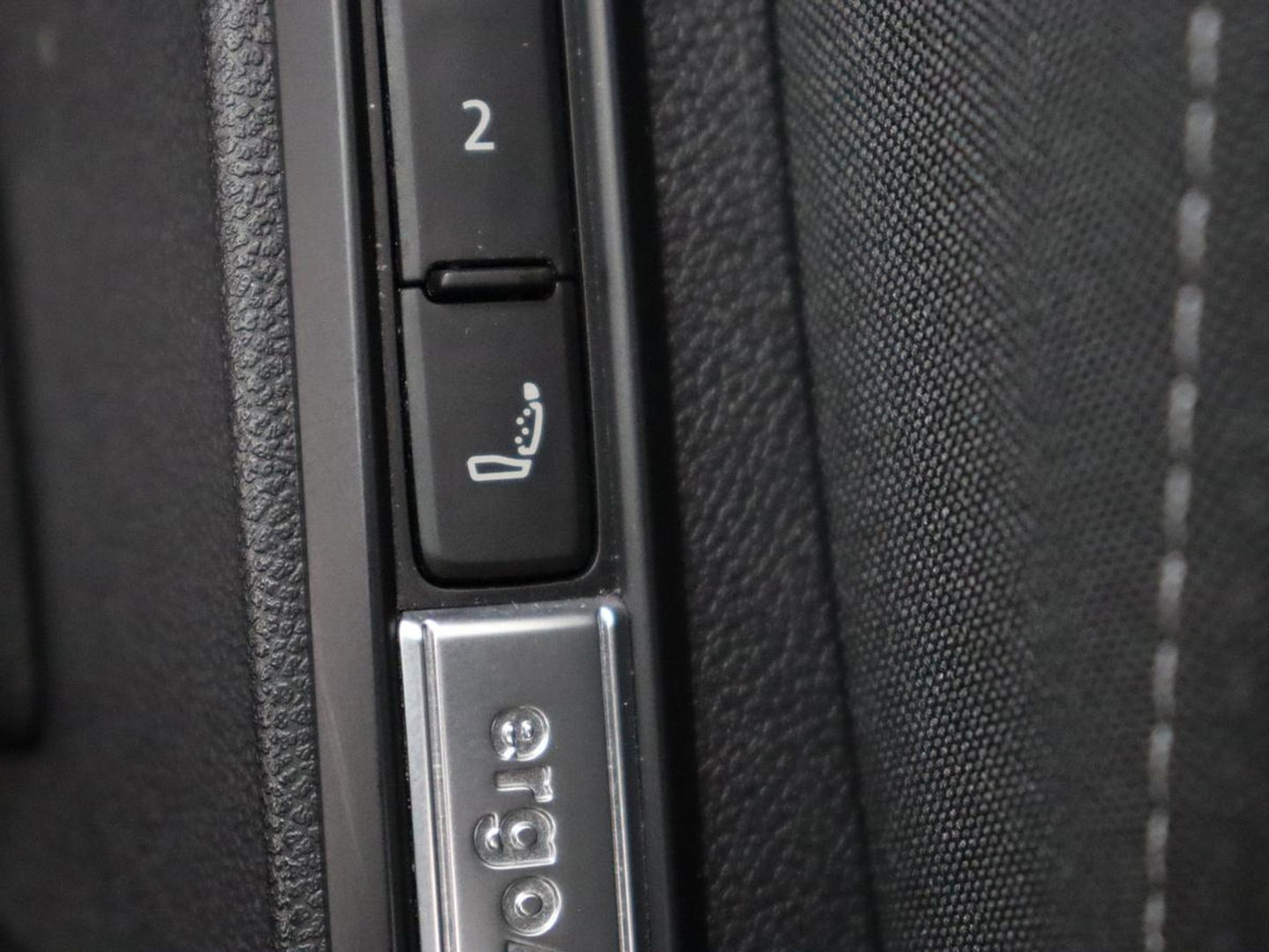 Volkswagen Golf 1.4 eHybrid Style | Stoelverwarming | Carplay | Sfeerverlichting | Navigatie | Full LED | Standkachel | Massage | Adaptive cruise | Memory
