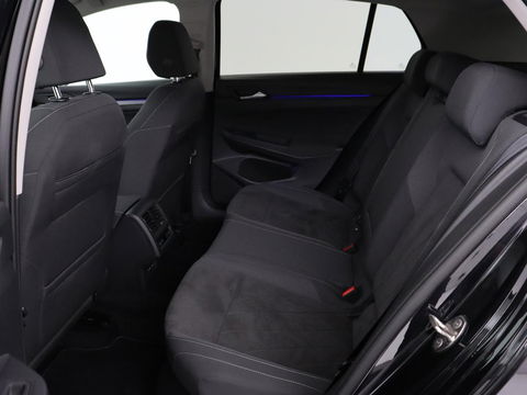 Volkswagen Golf 1.4 eHybrid Style | Stoelverwarming | Carplay | Sfeerverlichting | Navigatie | Full LED | Standkachel | Massage | Adaptive cruise | Memory