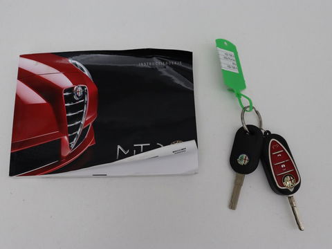 Alfa Romeo MiTo 0.9 TwinAir | Leder | Navigatie | Climate control | Cruise control | Parkeerhulp | Bluetooth