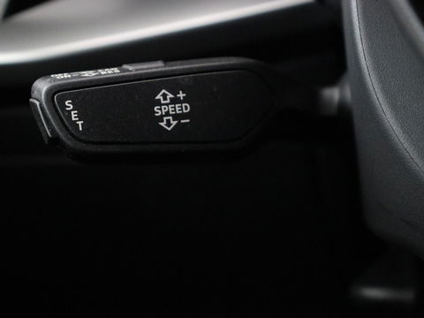 Audi A3 45 TFSIe S edition Competition | Matrix LED | Sportstoelen | Carplay | Navigatie | Half leder | Audi Sound | Climate control | Parkeerhulp | Cruise control