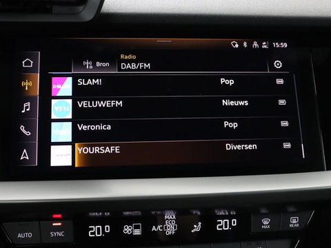 Audi A3 45 TFSIe S edition Competition | Matrix LED | Sportstoelen | Carplay | Navigatie | Half leder | Audi Sound | Climate control | Parkeerhulp | Cruise control