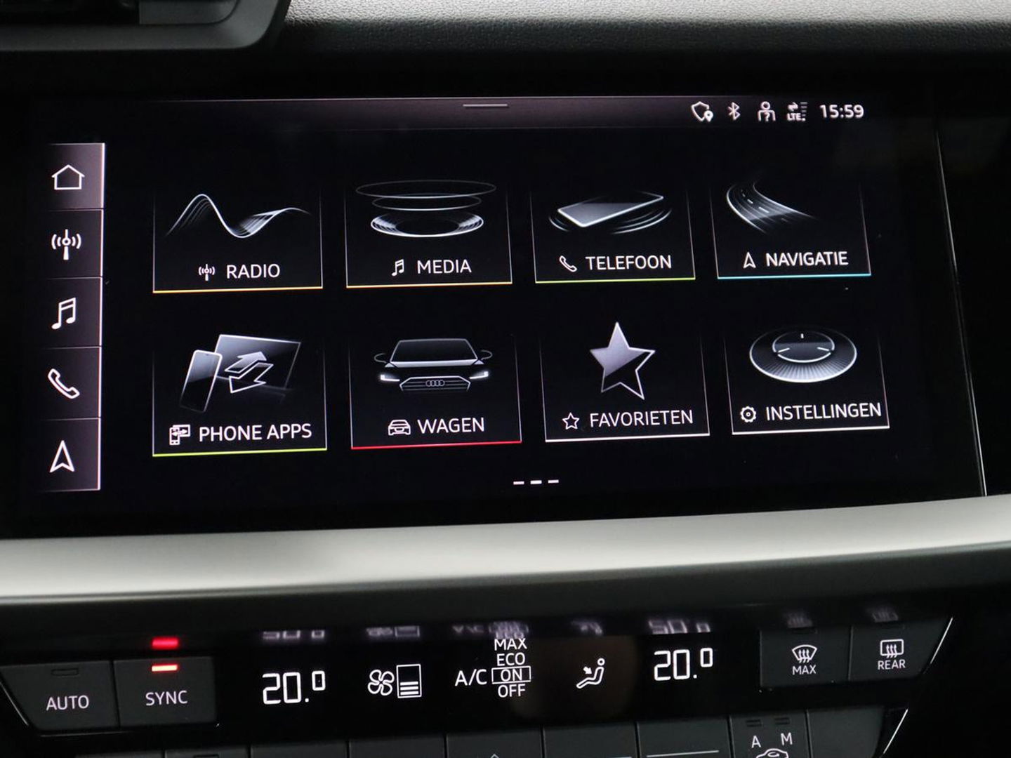 Audi A3 45 TFSIe S edition Competition | Matrix LED | Sportstoelen | Carplay | Navigatie | Half leder | Audi Sound | Climate control | Parkeerhulp | Cruise control