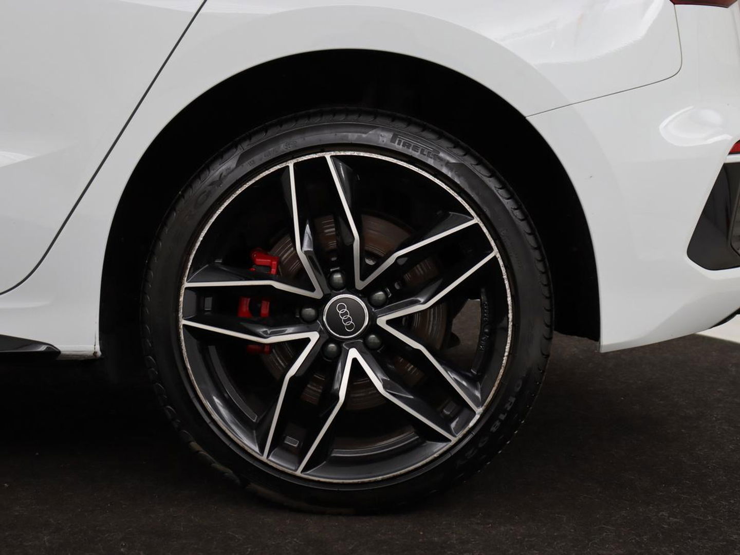 Audi A3 45 TFSIe S edition Competition | Matrix LED | Sportstoelen | Carplay | Navigatie | Half leder | Audi Sound | Climate control | Parkeerhulp | Cruise control
