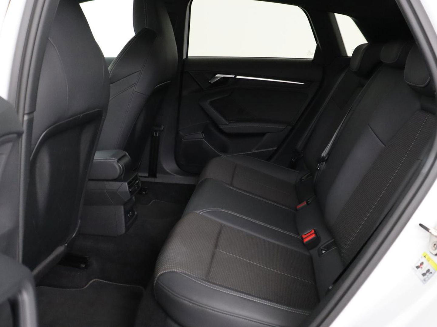 Audi A3 45 TFSIe S edition Competition | Matrix LED | Sportstoelen | Carplay | Navigatie | Half leder | Audi Sound | Climate control | Parkeerhulp | Cruise control
