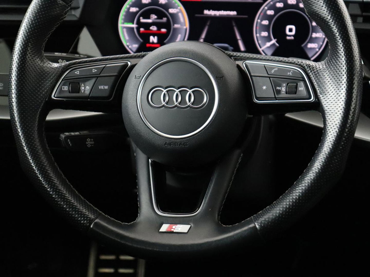 Audi A3 45 TFSIe S edition Competition | Matrix LED | Sportstoelen | Carplay | Navigatie | Half leder | Audi Sound | Climate control | Parkeerhulp | Cruise control