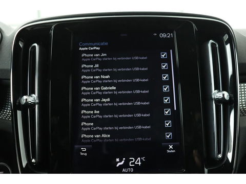Volvo XC40 1.5 T3 R-Design | Leder/Alcantara | Full LED | Navigatie | PDC | Climate control | Getint glas | Cruise control
