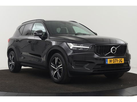 Volvo XC40 1.5 T3 R-Design | Leder/Alcantara | Full LED | Navigatie | PDC | Climate control | Getint glas | Cruise control