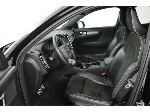 Volvo XC40 1.5 T3 R-Design | Leder/Alcantara | Full LED | Navigatie | PDC | Climate control | Getint glas | Cruise control