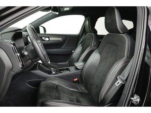 Volvo XC40 1.5 T3 R-Design | Leder/Alcantara | Full LED | Navigatie | PDC | Climate control | Getint glas | Cruise control