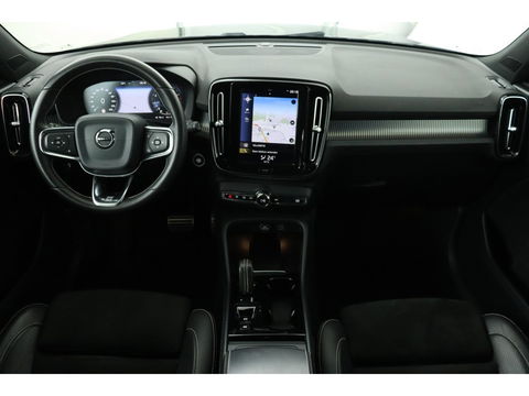 Volvo XC40 1.5 T3 R-Design | Leder/Alcantara | Full LED | Navigatie | PDC | Climate control | Getint glas | Cruise control