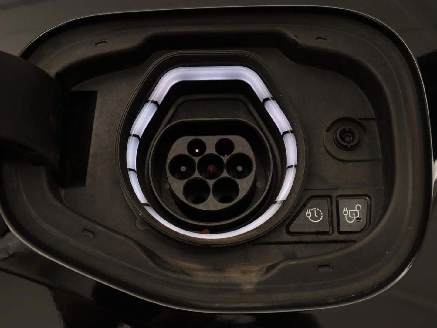 Ford Kuga 2.5 PHEV ST-Line X | Head-Up | Trekhaak | Stoel & stuurverwarming | Camera | Carplay | Leder/Alcantara | Achterbankverwarming | Adaptive cruise | Full LED | Keyless | B&O Sound