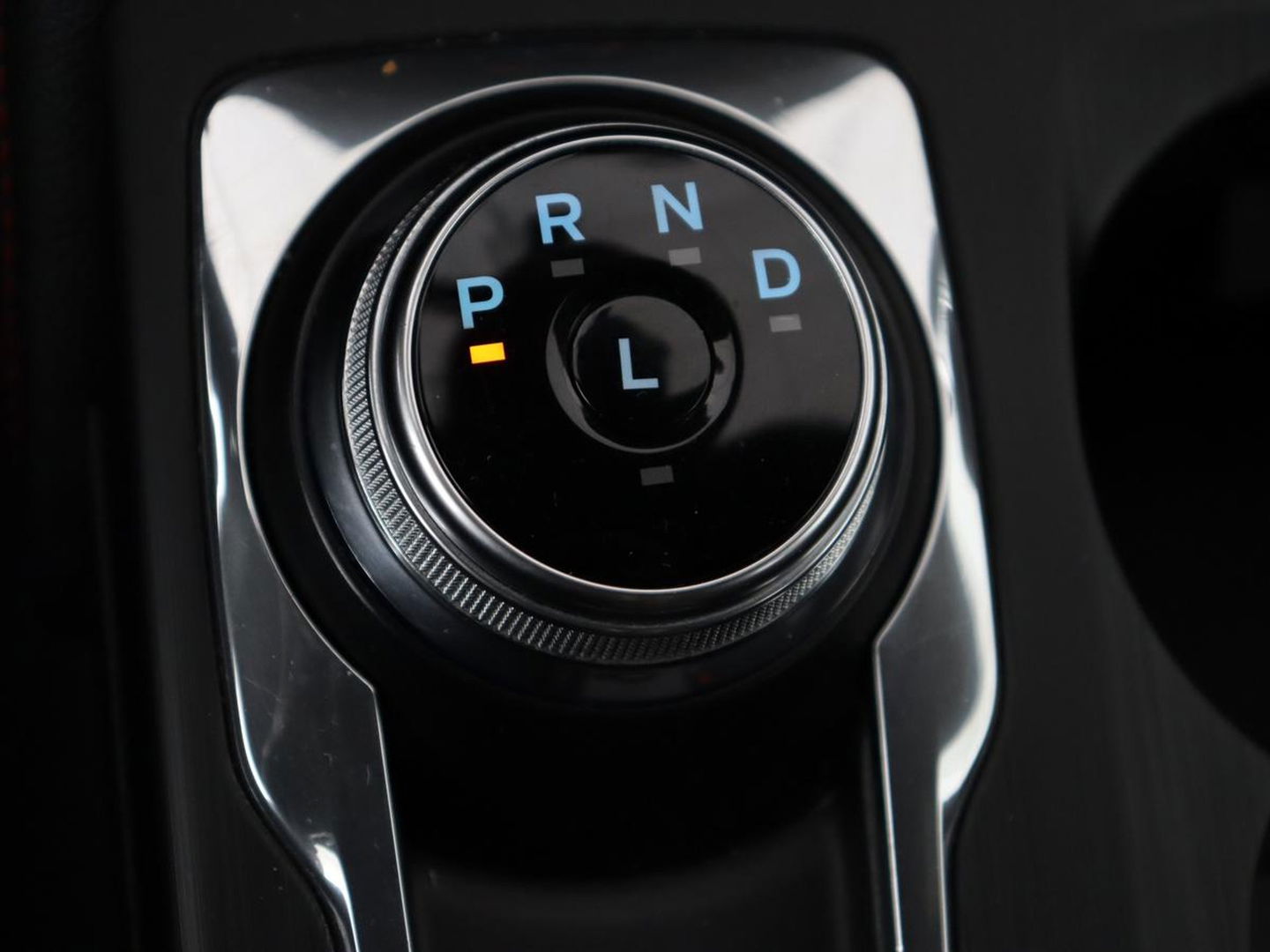 Ford Kuga 2.5 PHEV ST-Line X | Head-Up | Trekhaak | Stoel & stuurverwarming | Camera | Carplay | Leder/Alcantara | Achterbankverwarming | Adaptive cruise | Full LED | Keyless | B&O Sound