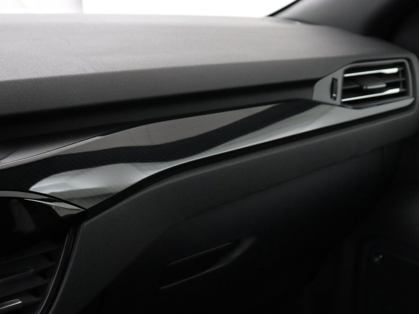 Ford Kuga 2.5 PHEV ST-Line X | Head-Up | Trekhaak | Stoel & stuurverwarming | Camera | Carplay | Leder/Alcantara | Achterbankverwarming | Adaptive cruise | Full LED | Keyless | B&O Sound
