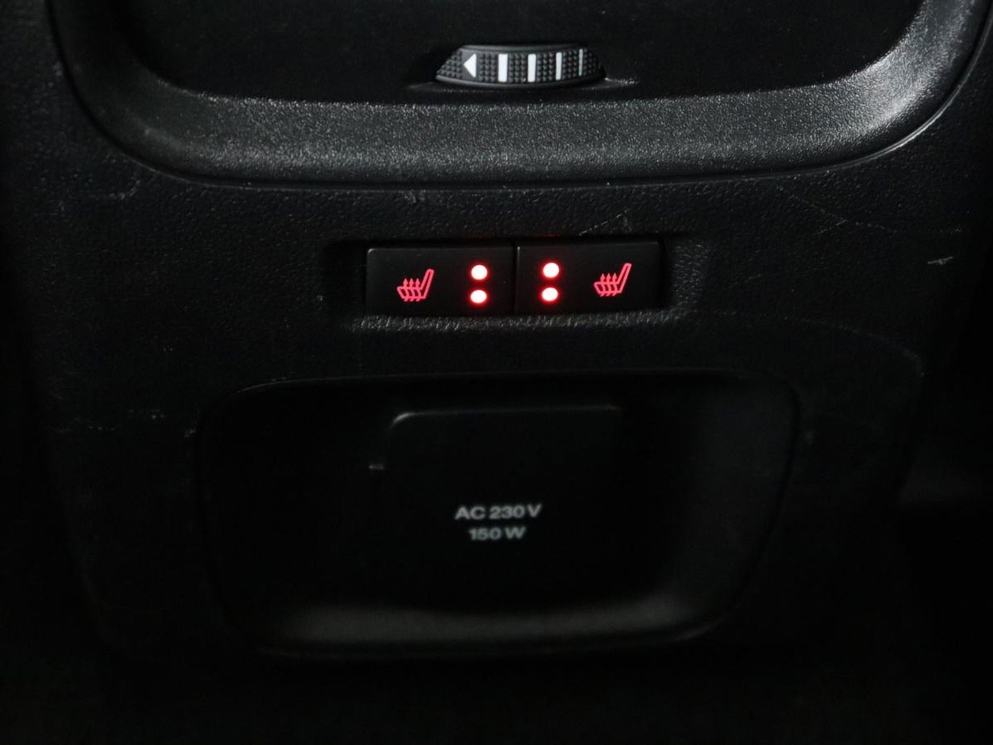 Ford Kuga 2.5 PHEV ST-Line X | Head-Up | Trekhaak | Stoel & stuurverwarming | Camera | Carplay | Leder/Alcantara | Achterbankverwarming | Adaptive cruise | Full LED | Keyless | B&O Sound