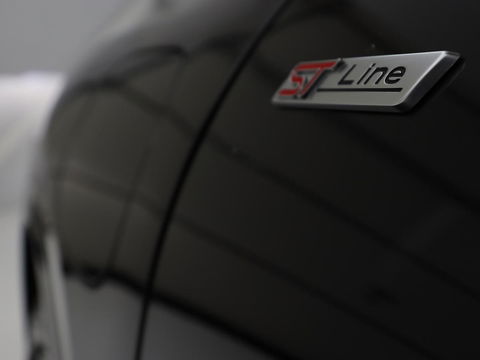 Ford Kuga 2.5 PHEV ST-Line X | Head-Up | Trekhaak | Stoel & stuurverwarming | Camera | Carplay | Leder/Alcantara | Achterbankverwarming | Adaptive cruise | Full LED | Keyless | B&O Sound