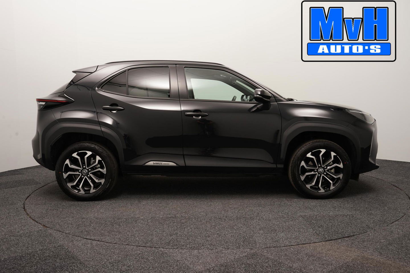 Toyota Yaris Cross 1.5 Hybrid Business Plus|LUXE!|CAMERA|LED