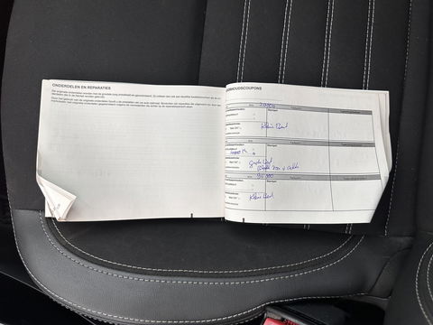 Renault Laguna 2.0 dCi S/S Bose *PANO | 1/2LEATHER | XENON | KEYLESS | NAVI-FULLMAP | COMFORT-SEATS | ECC | PDC | CRUISE | 18''ALU | TOWBAR*