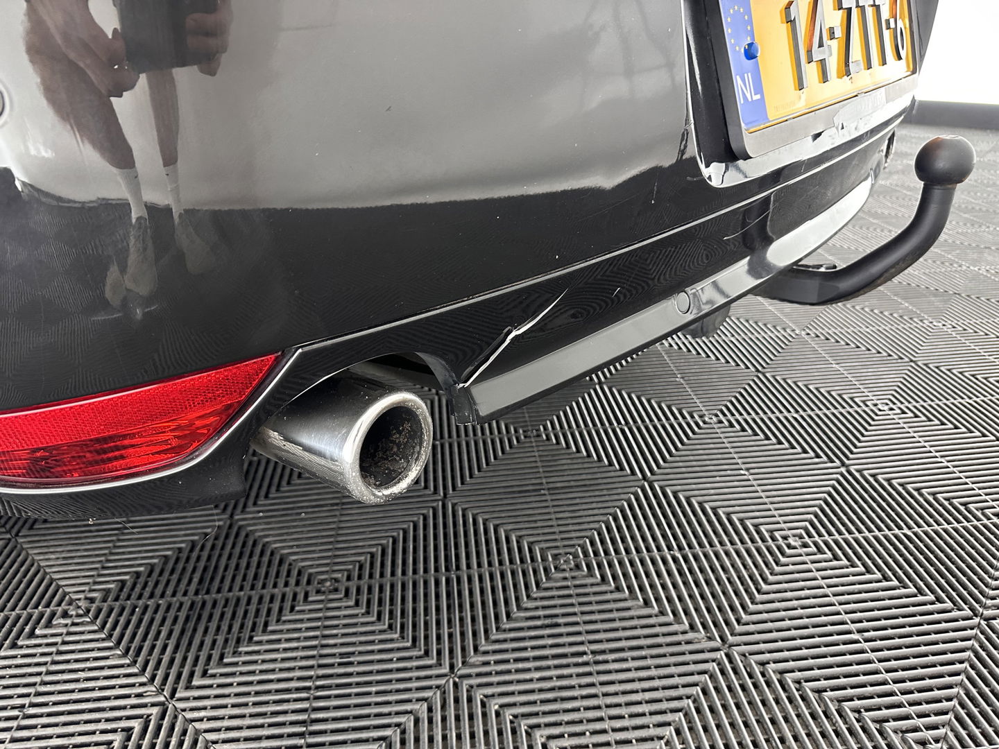 Renault Laguna 2.0 dCi S/S Bose *PANO | 1/2LEATHER | XENON | KEYLESS | NAVI-FULLMAP | COMFORT-SEATS | ECC | PDC | CRUISE | 18''ALU | TOWBAR*
