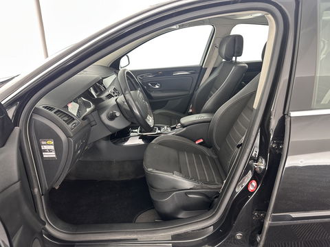 Renault Laguna 2.0 dCi S/S Bose *PANO | 1/2LEATHER | XENON | KEYLESS | NAVI-FULLMAP | COMFORT-SEATS | ECC | PDC | CRUISE | 18''ALU | TOWBAR*