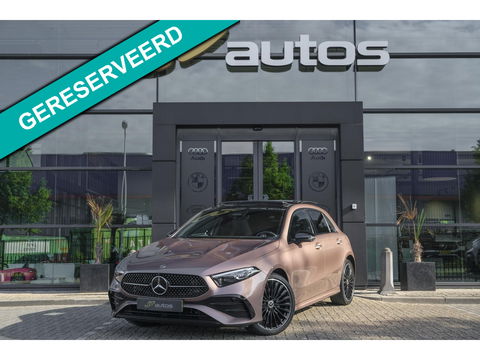 Mercedes-Benz A-Klasse A250e 218pk AMG Hybrid Panoramadak NP. €60k *BTW* Head-up Night pakket Multibeam led Memory 1e Eig. NLauto 19" LMV