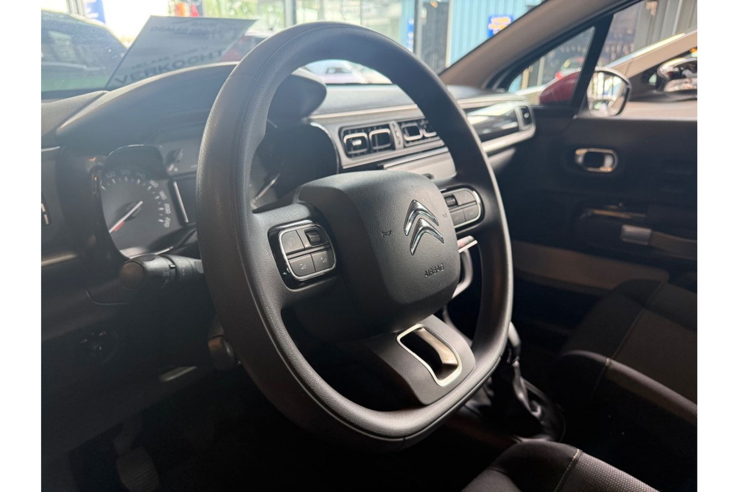 Citroën C3 1.2 PURETECH SHINE AIRCO CARPLAY CRUISE.NIEUWE DISTRIBUTIE.