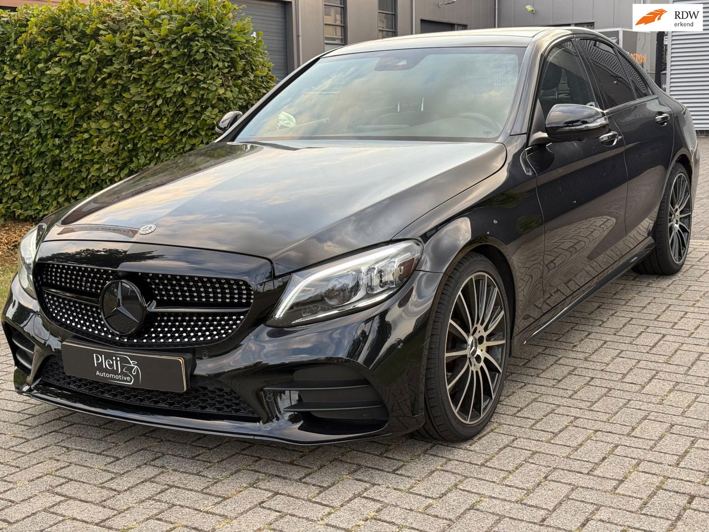 Mercedes-Benz C-Klasse 300 Premium Plus Pack