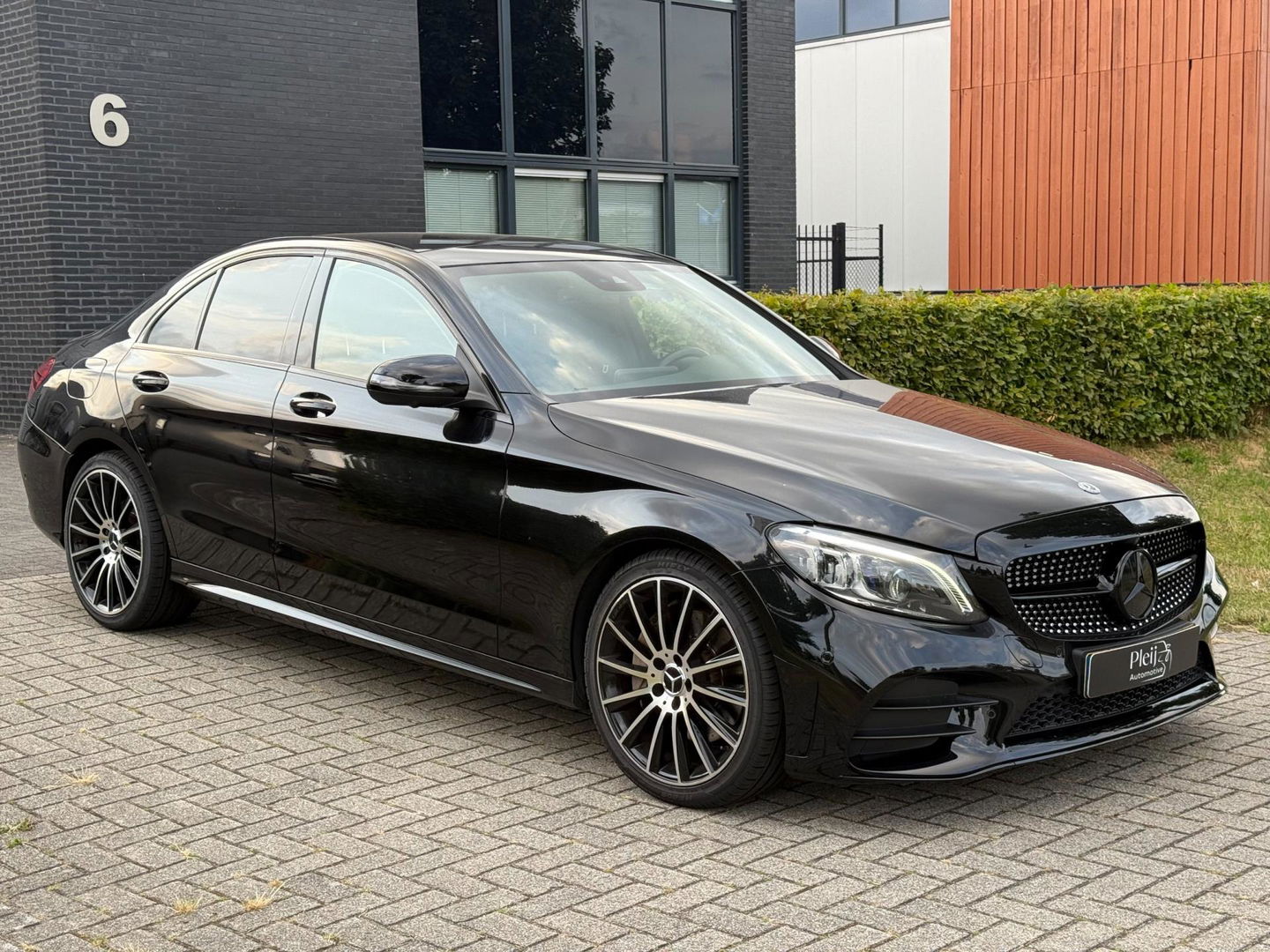 Mercedes-Benz C-Klasse 300 Premium Plus Pack
