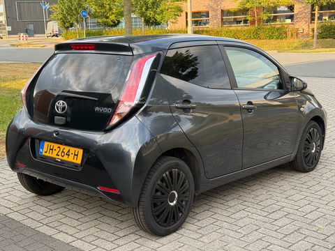 Toyota Aygo 1.0 VVT-i x-play