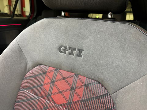 Volkswagen Golf 2.0 TSI GTI TCR Pano|Dynaudio|Keyless|Sfeer