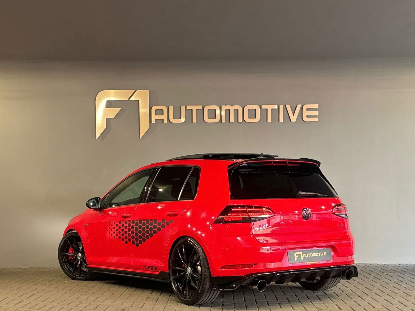 Volkswagen Golf 2.0 TSI GTI TCR Pano|Dynaudio|Keyless|Sfeer