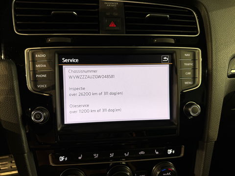 Volkswagen Golf 2.0 TSI R 4Motion Pano|Leer|Discover Pro|DCC