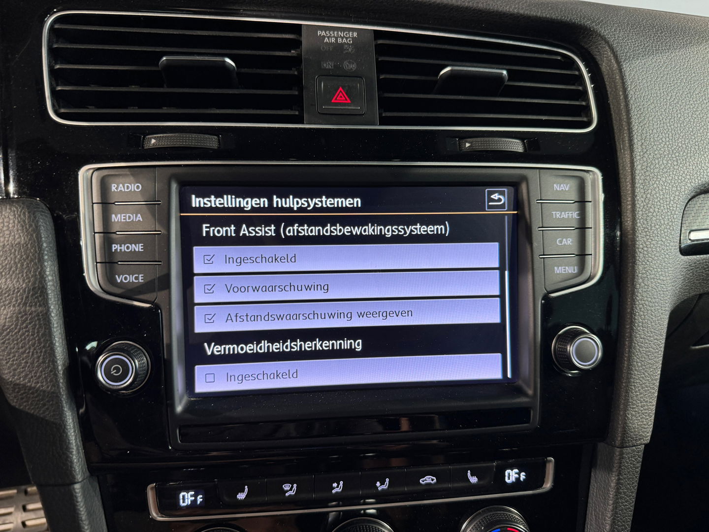 Volkswagen Golf 2.0 TSI R 4Motion Pano|Leer|Discover Pro|DCC