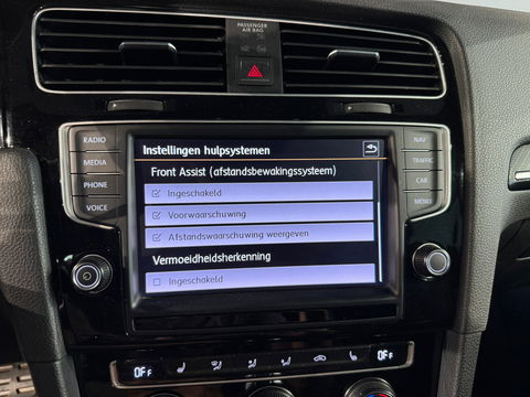 Volkswagen Golf 2.0 TSI R 4Motion Pano|Leer|Discover Pro|DCC