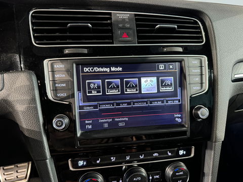 Volkswagen Golf 2.0 TSI R 4Motion Pano|Leer|Discover Pro|DCC