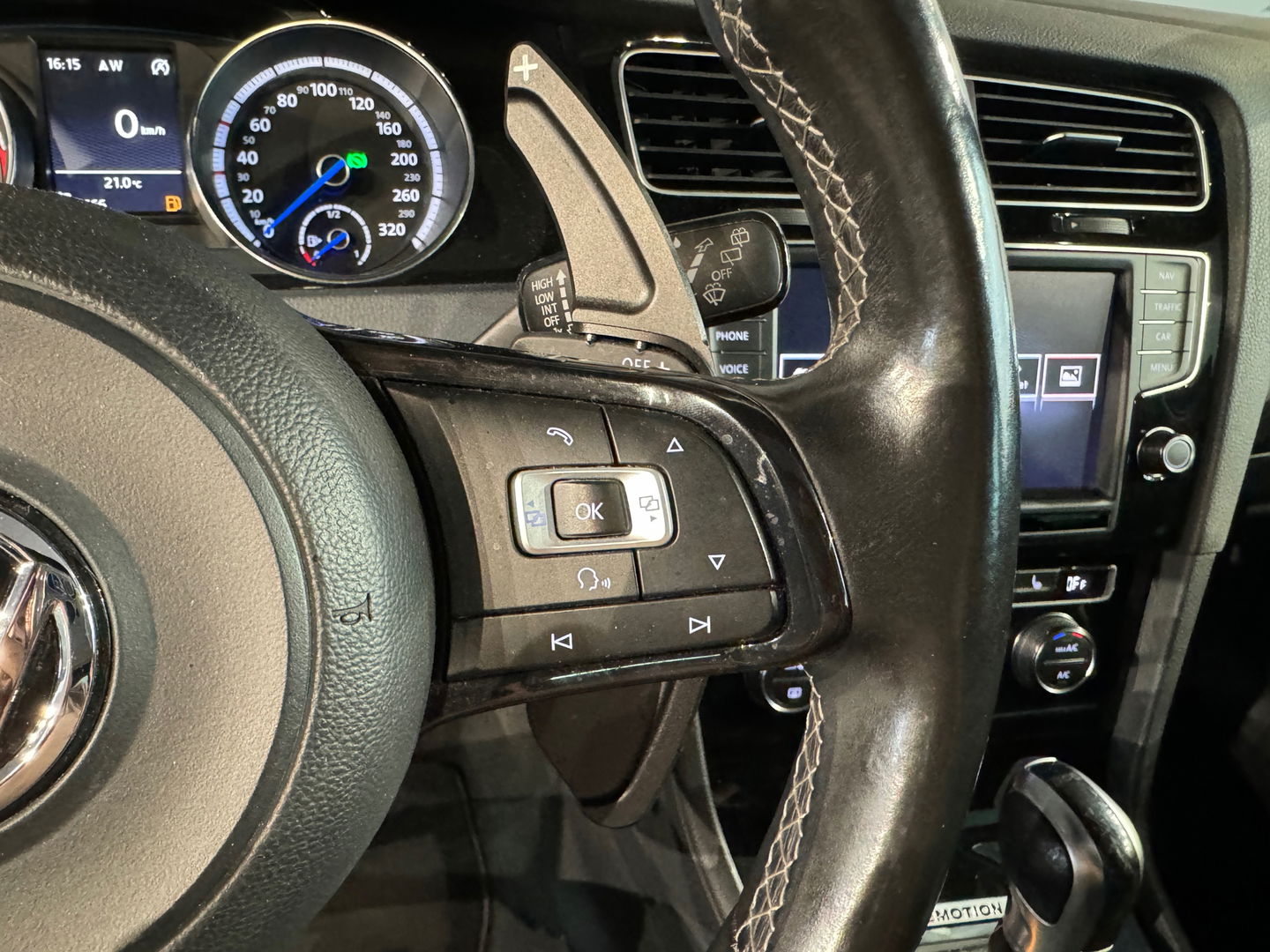 Volkswagen Golf 2.0 TSI R 4Motion Pano|Leer|Discover Pro|DCC