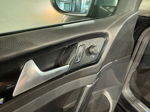 Volkswagen Golf 2.0 TSI R 4Motion Pano|Leer|Discover Pro|DCC