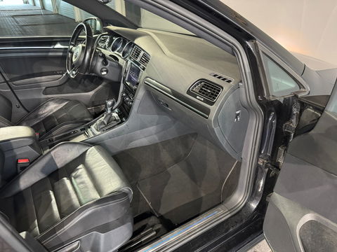 Volkswagen Golf 2.0 TSI R 4Motion Pano|Leer|Discover Pro|DCC