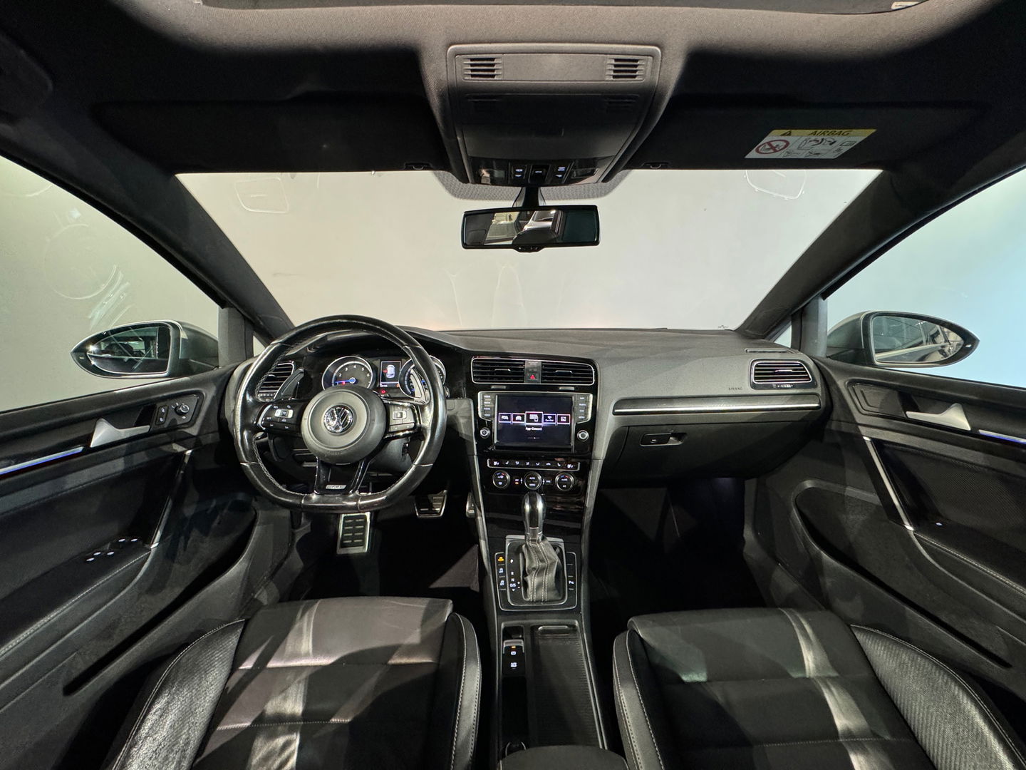 Volkswagen Golf 2.0 TSI R 4Motion Pano|Leer|Discover Pro|DCC