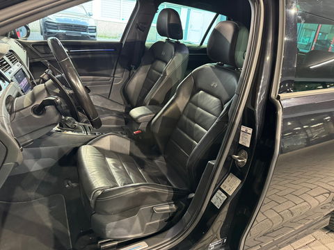 Volkswagen Golf 2.0 TSI R 4Motion Pano|Leer|Discover Pro|DCC