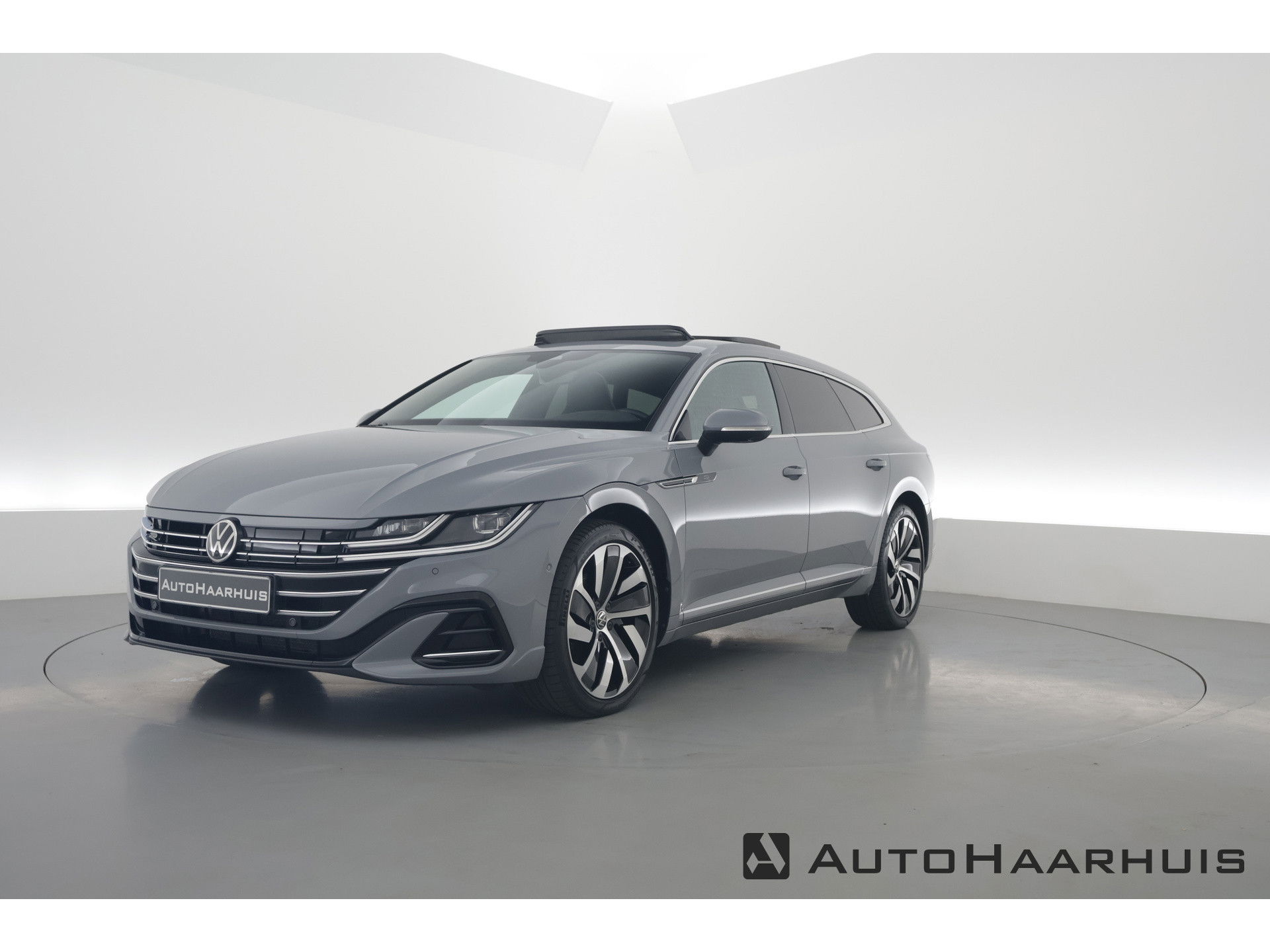 Volkswagen Arteon Shooting Brake 1.4 TSI eHybrid R-Line | Pano | HUD | Kuipstoelen | Massage | 360cam | Adapt. Cruise | Matrix LED